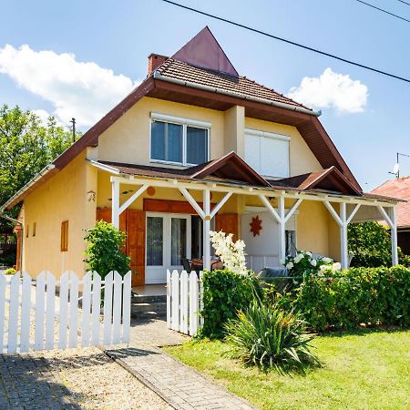 Holiday Home Jazmin By Interhome Balatonszarszo Esterno foto